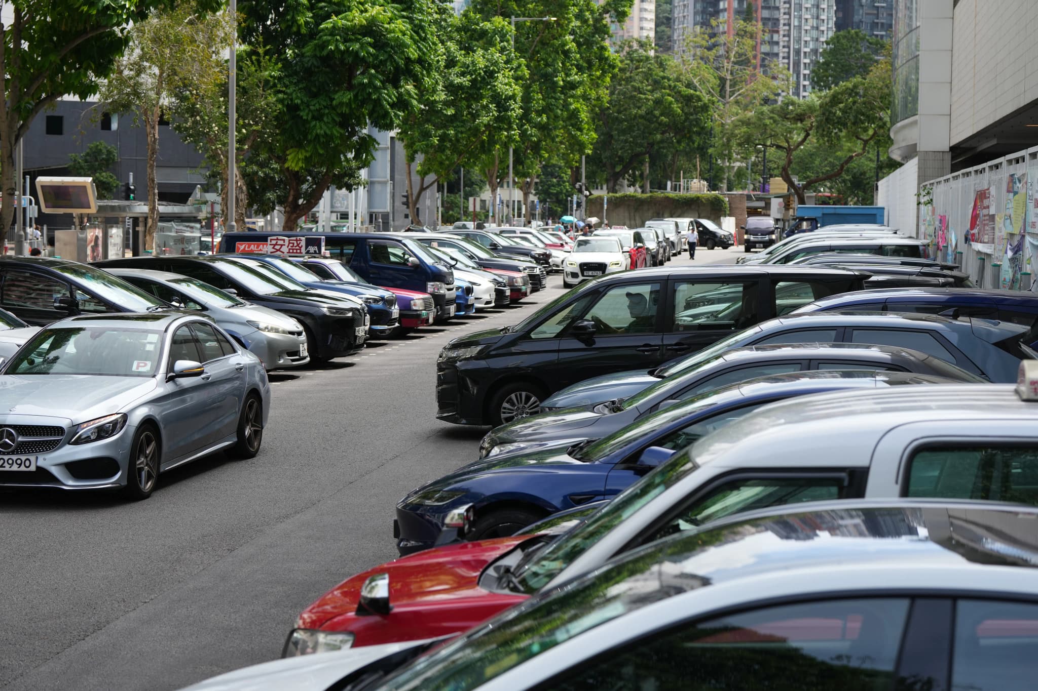 How to Rent a Car in Shenzhen China for VIP Corporate Travel
