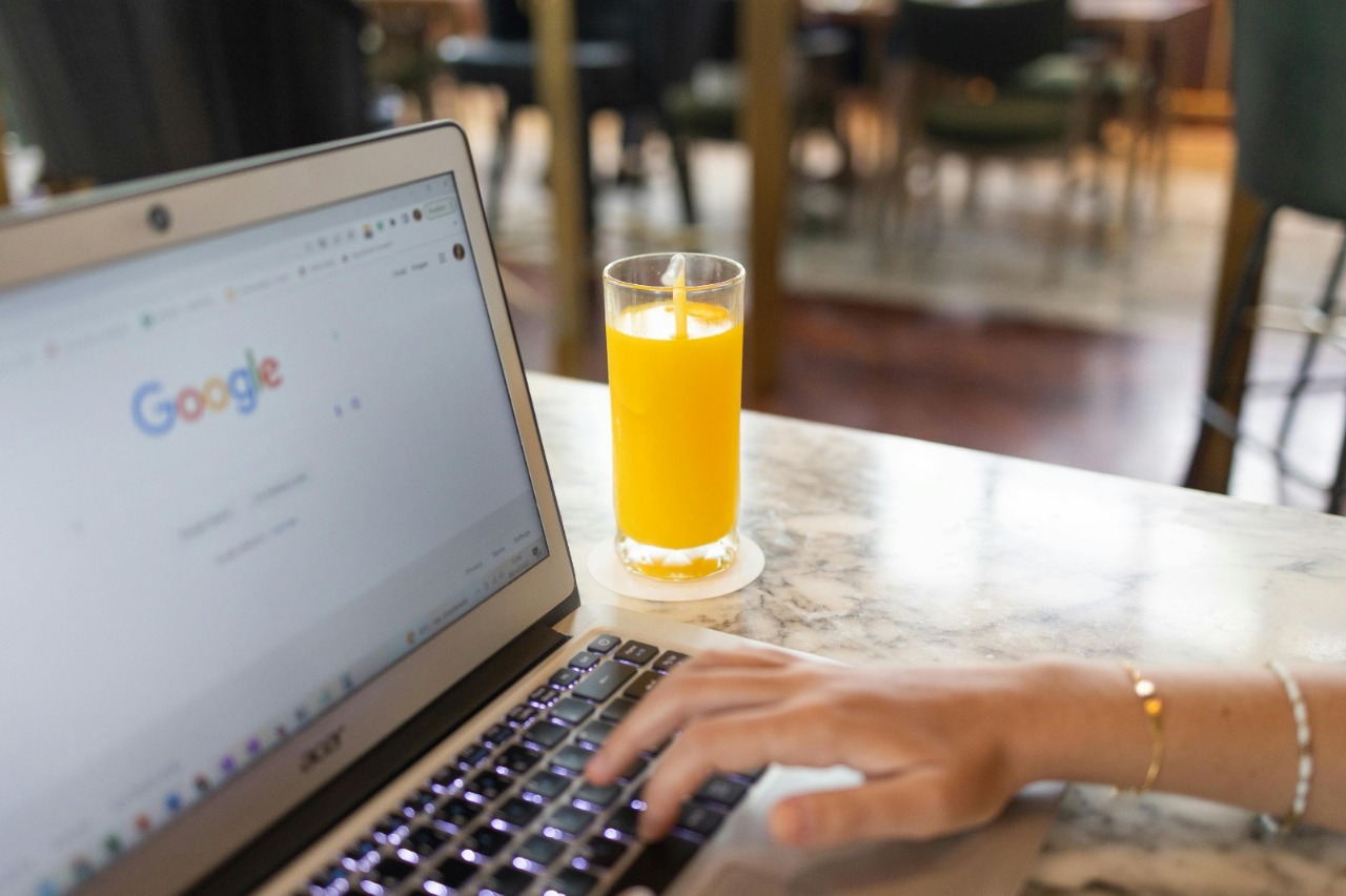 The Benefits of Using a Social Media Panel for Promotion