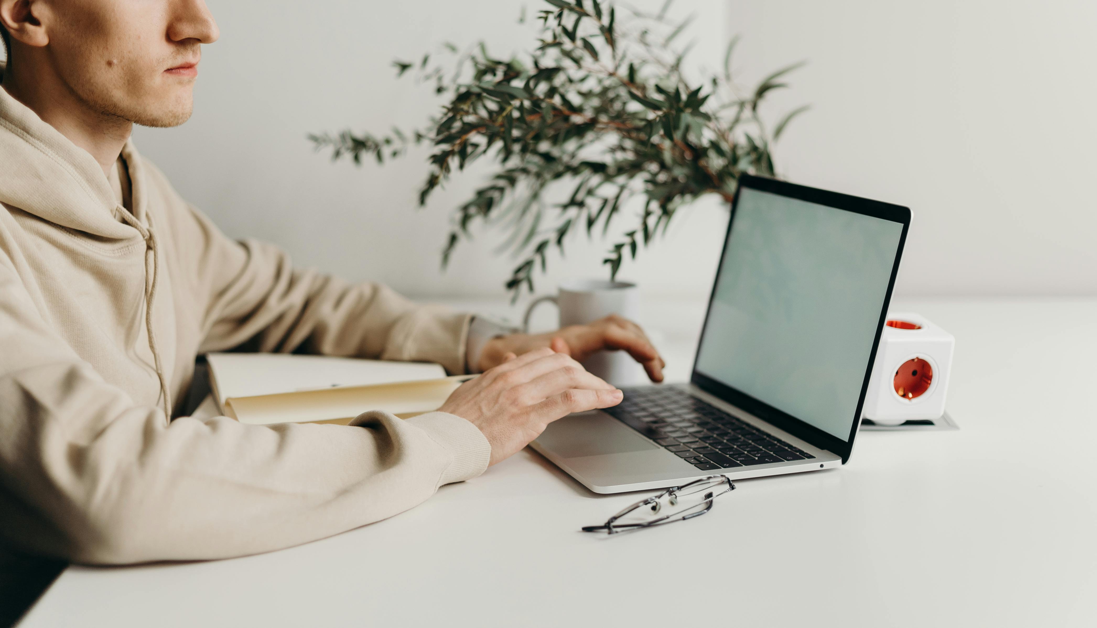 How to Rent LinkedIn Account Assets With Zero Risk