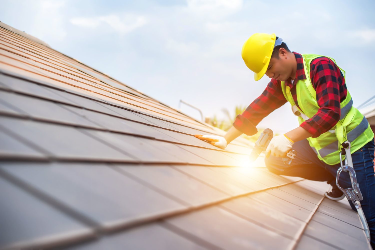 How Metal Siding Stands Up to Extreme Weather Conditions